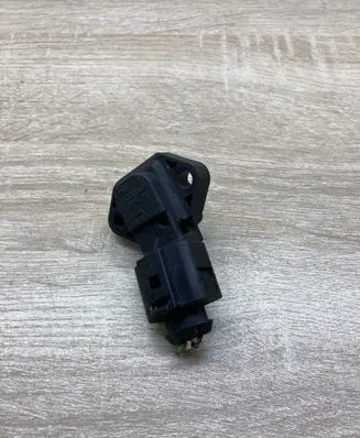 Volkswagen Polo III 6N 6N2 6NF Air pressure sensor 030906051A 0261230011