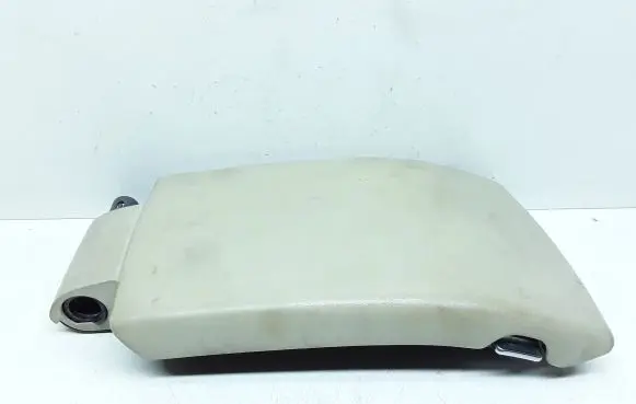 Volvo XC70 Armrest