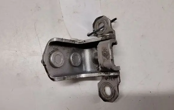 Renault Laguna II Rear door lower hinge