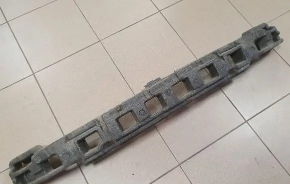 Front bumper foam support bar