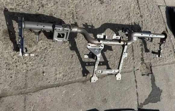 Opel Movano B Dashboard cross member/frame bar 678700013R
