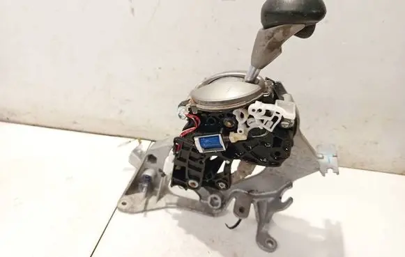 Gear shifter/selector