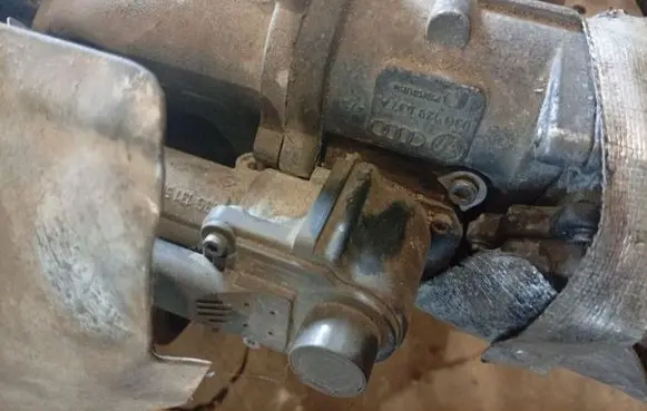 Skoda Fabia Mk2 (5J) EGR valve 03G129637