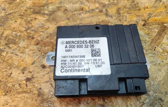 Mercedes-Benz C W205 Fuel injection pump control unit/module A0009003206 140174034729E A2C30401500