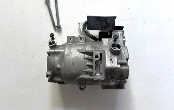 Nissan Leaf II (ZE1) Air conditioning (A/C) compressor (pump) 926005SA0A 926005SA0B 926005SA0C