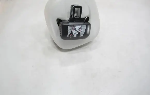 Volkswagen Touran I Third row seat belt 6047883