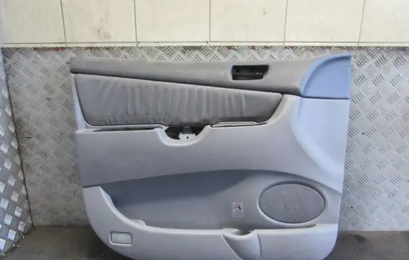 Toyota Avensis T250 Front door card panel trim