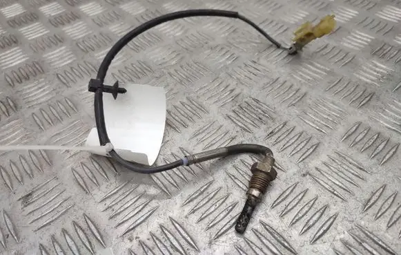 Opel Astra J Exhaust gas temperature sensor 55571362