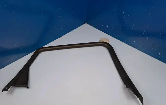 Audi Q5 SQ5 Rear door window/glass frame 8R0867671