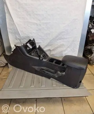 Ford Focus Center console 