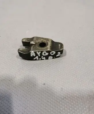 Toyota Aygo AB10 Fuel Injector clamp holder