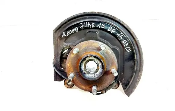 Nissan Juke I F15 Front wheel hub