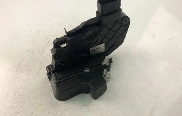 Volvo V40 Coupe door lock (next to the handle) 30699429