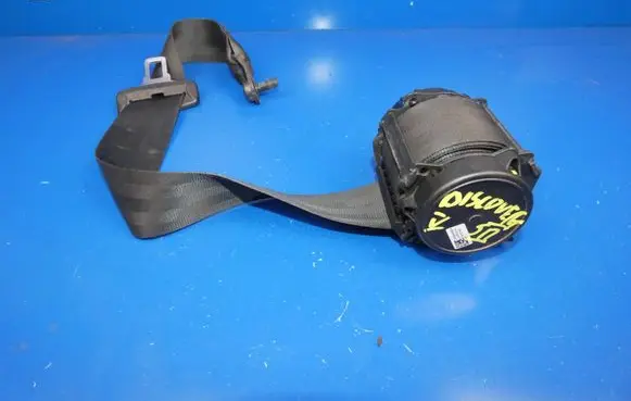 Land Rover Discovery Sport Middle seatbelt (rear)