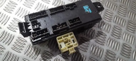 Mitsubishi Space Wagon Fuse box set mb818979