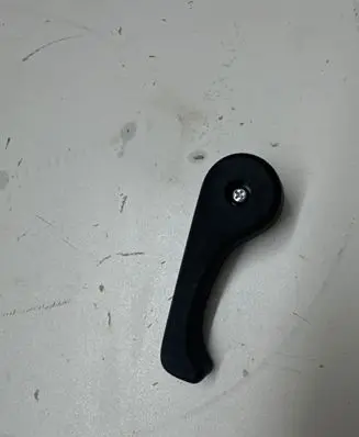 Hyundai i30 Engine bonnet (hood) release handle