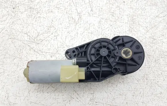 Ford Escape III Seat adjustment motor 6004RA3181 27537344005 FWKQA
