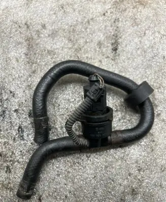 Audi A3 S3 8P Air intake hose/pipe 038906081