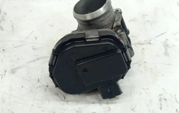 Peugeot 208 Throttle valve 9673534480