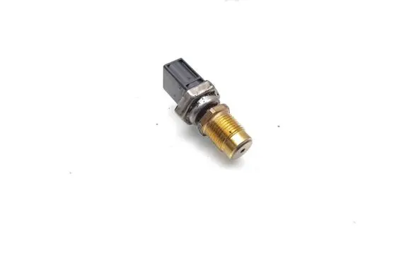 Volkswagen Polo VI Fuel pressure sensor 04C906054C