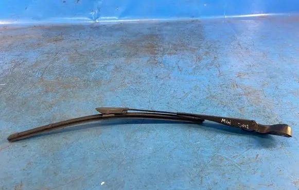 Mini One - Cooper Coupe R56 Front wiper blade arm 61619450015