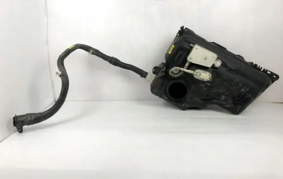 Peugeot Partner Fuel tank 9823351980