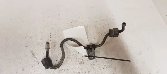 Volvo V50 Fuel injector supply line/pipe