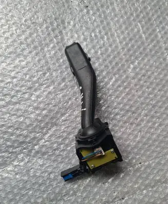Volkswagen PASSAT B7 Wiper control stalk 1K0953519A 01203506 20350662805480