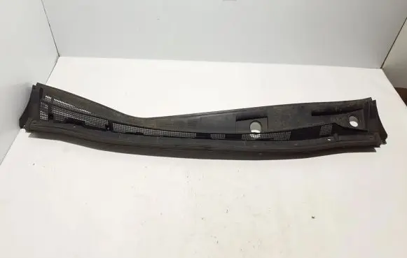 Nissan Pulsar Wiper trim 668623ZL0A