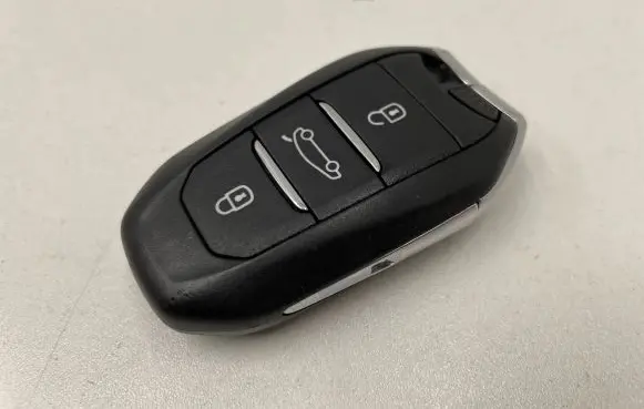Peugeot 508 RXH Ignition key/card 
