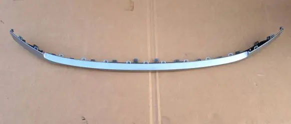 KIA Sportage Front bumper splitter molding 86577-R2500