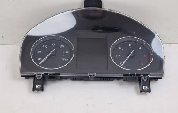 Land Rover Freelander 2 - LR2 Speedometer (instrument cluster) FH5210849EB