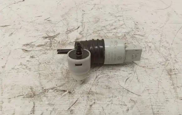 Mercedes-Benz E W238 Windscreen/windshield washer pump A0998660021