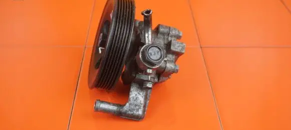 KIA Sorento Power steering pump 17MB38