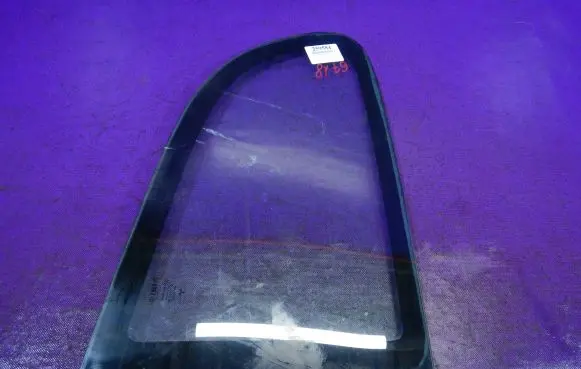 Mitsubishi Colt CZ3 Rear side window