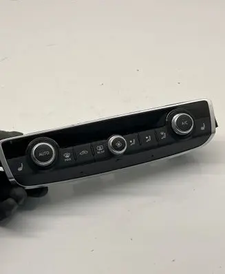 Audi A3 S3 8V Climate control unit 8V0820043D 901516220