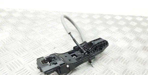 Rear door exterior handle/bracket