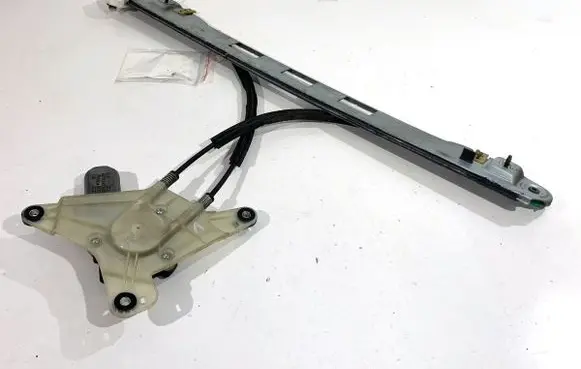 Renault Master III Front door window regulator with motor 