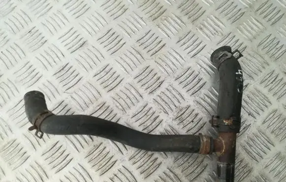 Suzuki Grand Vitara II Engine coolant pipe/hose