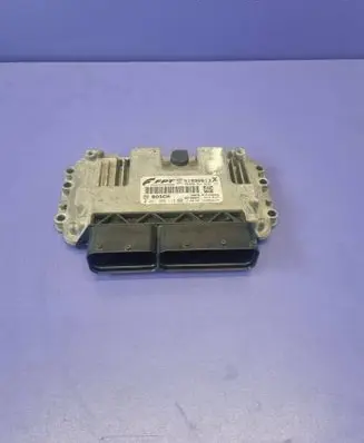 Alfa Romeo Giulietta Engine control unit/module 51890613 1039S45174 0261S05118
