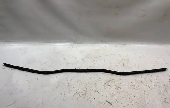 BMW 7 E65 E66 Engine compartment rubber 