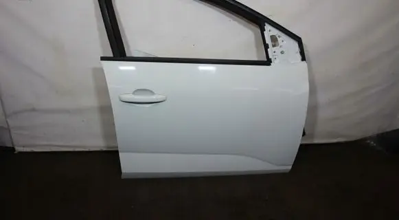 Dacia Logan II Front door