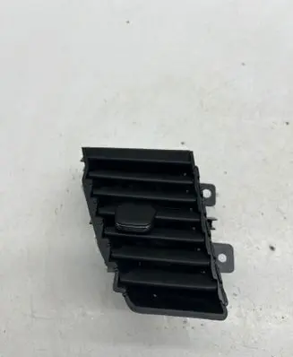 Opel Grandland X Dash center air vent grill YP00062977 002271