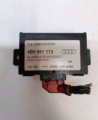Audi A6 S6 C5 4B Alarm control unit/module 4B0951173
