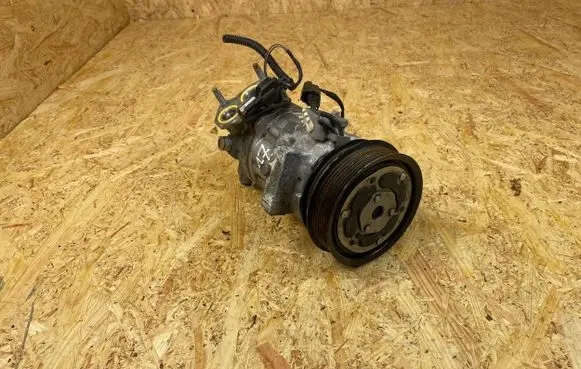 Volvo XC90 Air conditioning (A/C) compressor (pump) 32130690