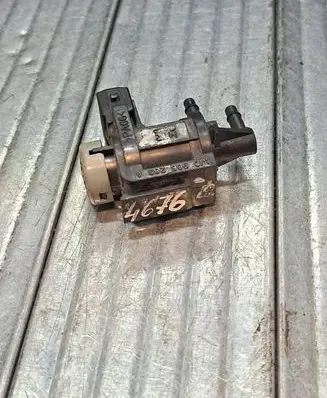 Skoda Octavia Mk2 (1Z) Turbo solenoid valve 1J0906283A