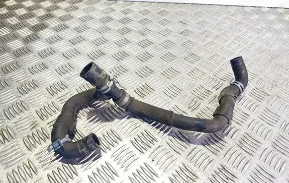 Volkswagen PASSAT B8 Engine coolant pipe/hose 5C0121087D 5Q0122096T
