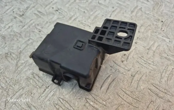 Renault Megane III Fuse box cover 243880001R 63511832