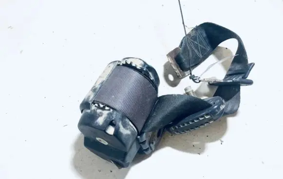Hyundai Lantra I Rear seatbelt 0428212821