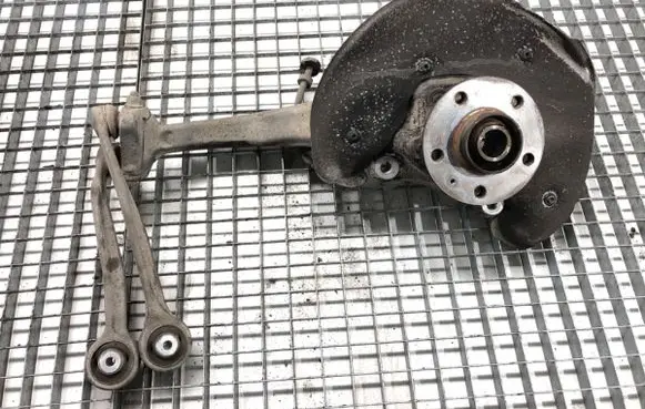 Audi A5 8T 8F Front wheel hub spindle knuckle